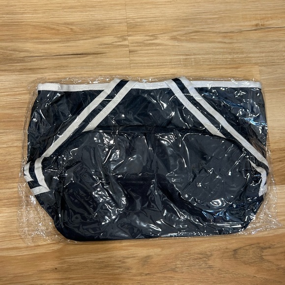 Guess Navy and White Lunch Bag - Picture 2 of 2